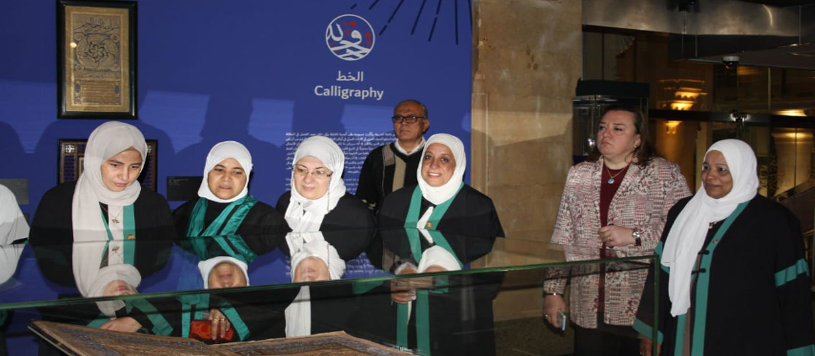 واعظات وزارة الأوقاف يزرن متحف دار الكتب والوثائق القومية بباب الخلق في إطار التعاون بين وزارتي الثقافة والأوقاف